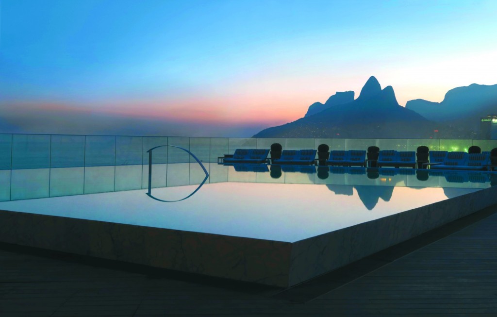 Hotel-Fasano-Rio-de-Janeiro_Pool-Sunset_01-1411x900